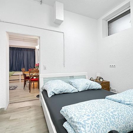 2 Zimmer Apartment Fuer 6 P, 15 Min Zum Flughafen Esslingen am Neckar Ngoại thất bức ảnh